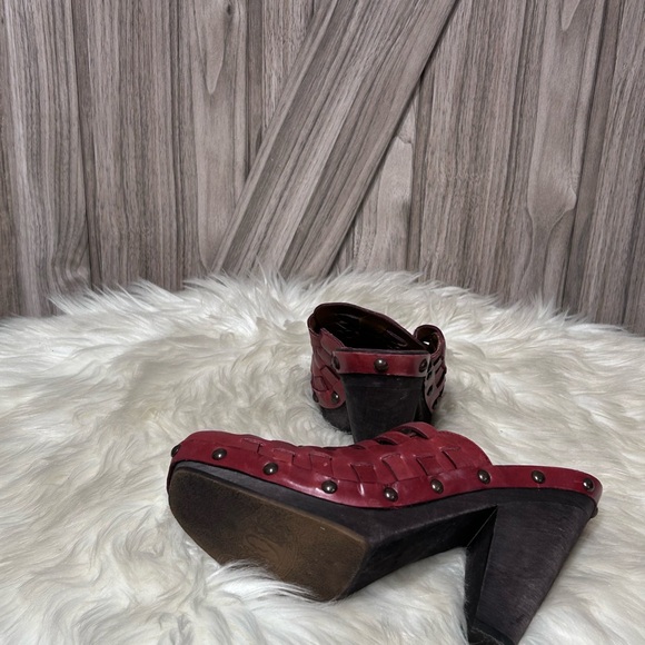 Nine West Red Leather Woven Mules-7.5 - Picture 5 of 6